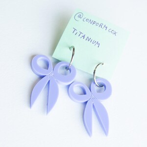 Earrings 'Pencils Scissors' - Potlood, schaar, pencil, scissors lightblue scissors