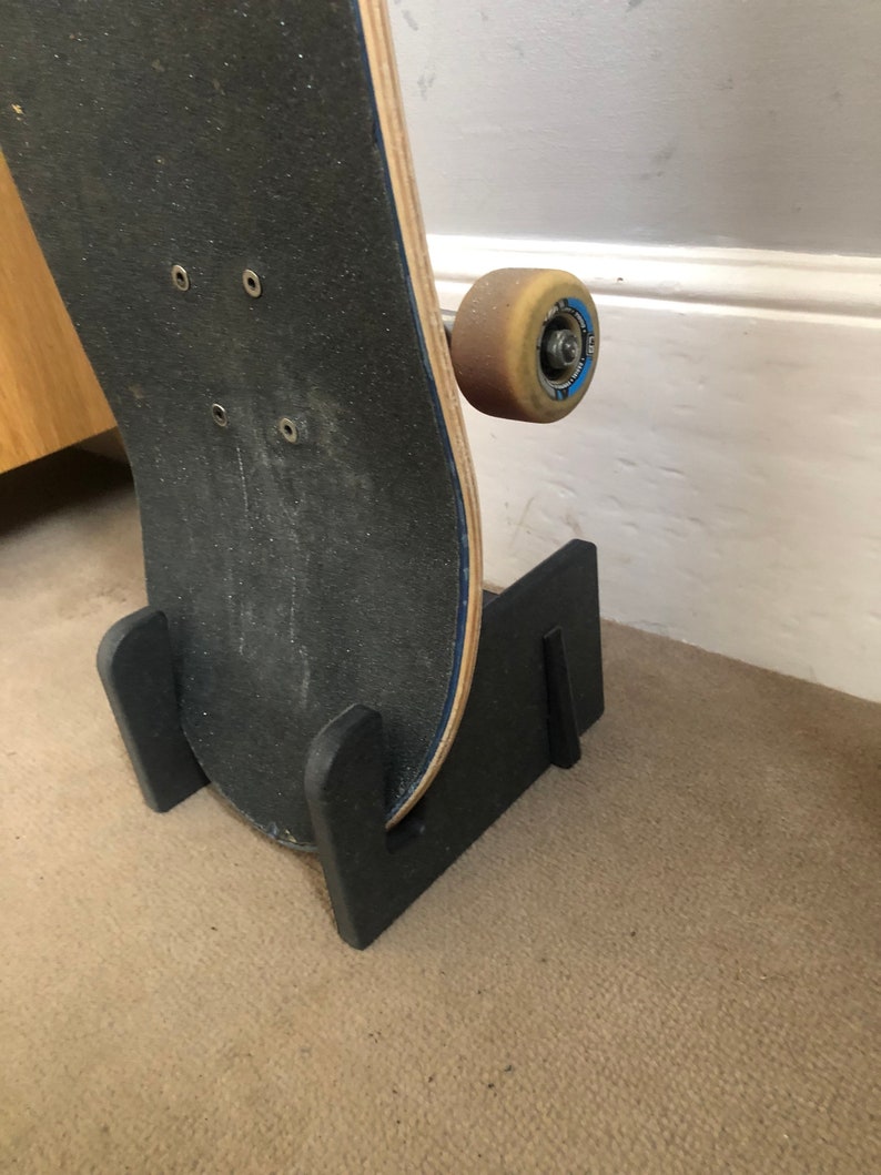 Skateboard Stand image 3