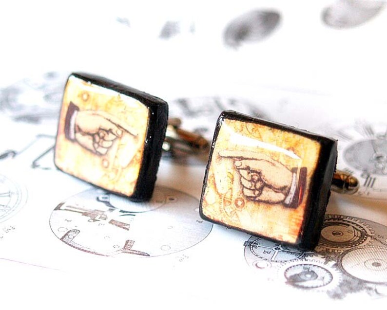 Unisex scrabble tile cufflinks Vintage pointed hands Steampunk Illustrated Scrabble jewelry Groomsmen gift Men jewelry halloween party