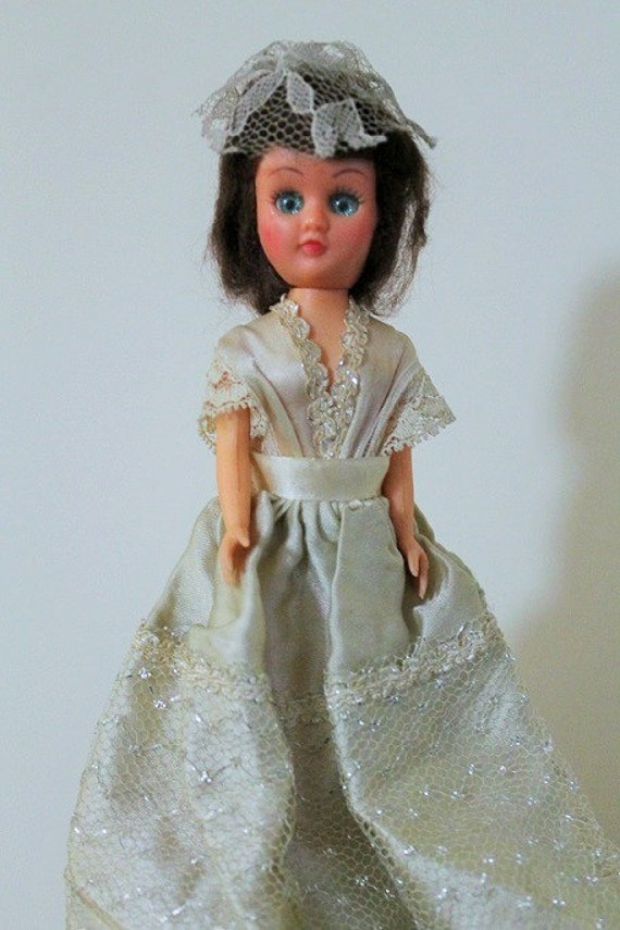 collectible bride dolls