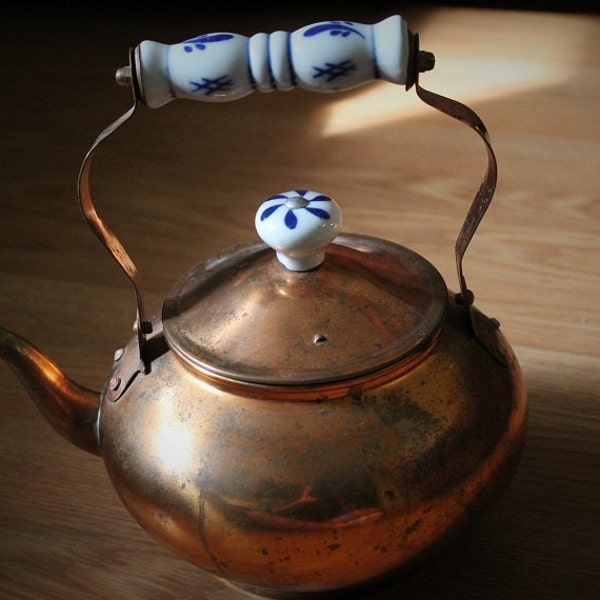 Copper Kettle Teapot-Copper Tea Kettle-Vintage Copper Pot-Farmhouse Home Decor-Ceramic Handle with Blue and White-