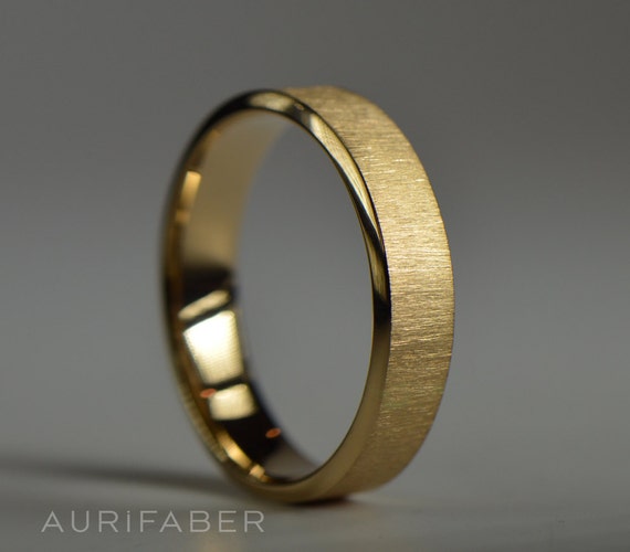 18ct Yellow Gold Gents 6mm Flat Court Wedding Ring with a Bright Diamond  Cut Vertical Lines