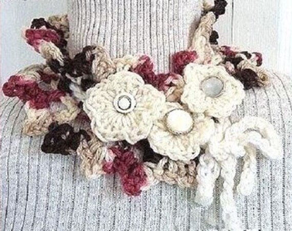 Bijou-Col Orné de Fleurs, Le Tout en Crochet, Joli Cadeau Fête Des Mères