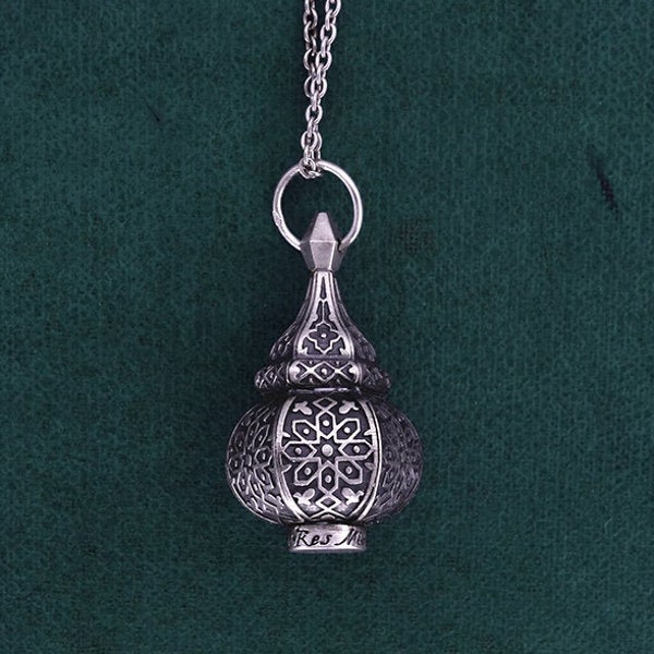 Pendentif lanterne ouvrable, style oriental, bijou à secret, bijou cinéraire, bijou contemporain, création originale française en argent 925