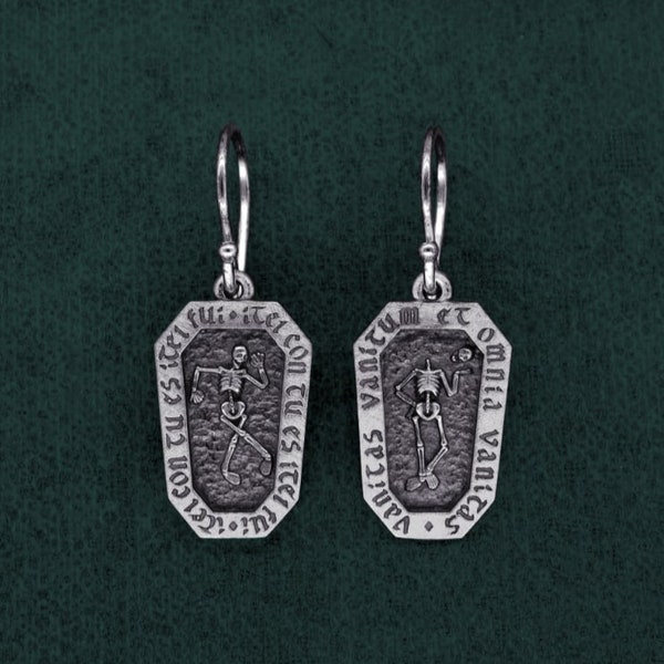 Boucles d'oreilles cercueil et squelettes, bijou style médiéval, allégorie de la mort, boucles d'oreilles légères et originales, argent 925