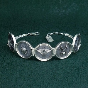 Bracelet insects cabinet of curiosities, spider, bee, butterfly in silver | Insecta