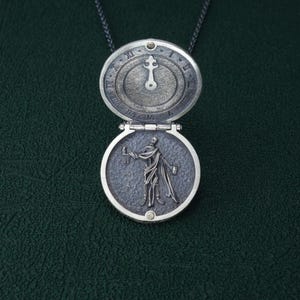 Memento mori pendant that opens, secret jewelry, macabre art, funerary sculpture, oddities, aged 925 sterling silver, made in France