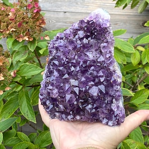 AMETHYST LAMP, Amethyst Crystal, Cut Base Geode, Crystal table Lamp,  Purple Quartz Druzy, Gemstone Lamp, Amethyst Cluster LARGE points