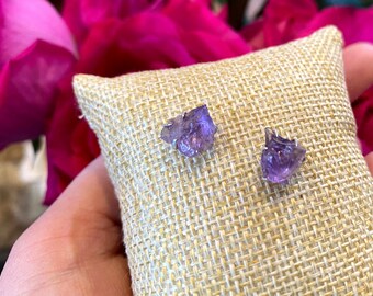 AMETHYST earrings /  Amethyst Stud Earrings / February Birthstone  / Raw Stone studs Minimalist Earrings Crystals Sterling Silver 925