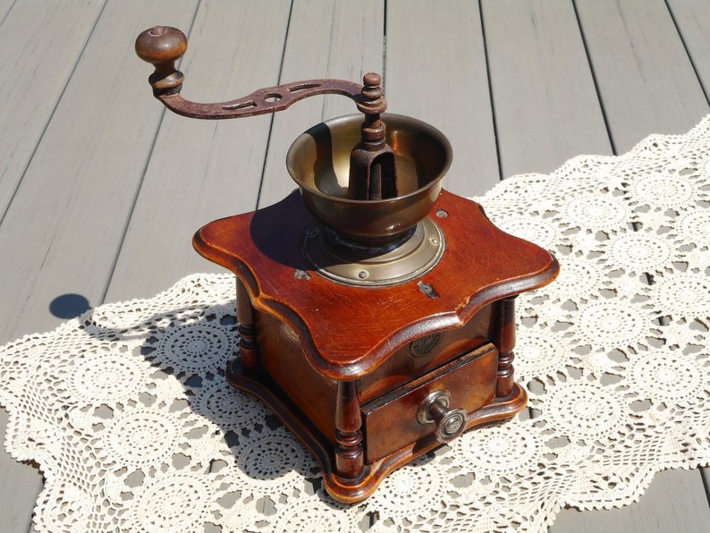 Vintage Hand Crank Coffee Grinder: Working Manual Mill Wooden Grinder ...