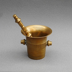 Vintage Brass Mortar and Pestle: Apothecary Kitchen Decor