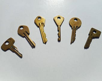 Vintage Brass Key Set 6 real flat keys Steampunk Industrial Décor