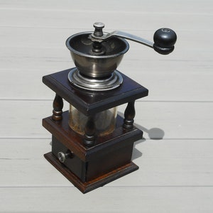 Vintage wooden coffee grinder hand mill for coffee hand crank grinder dark wood coffee mill cafe display decor vintage photo props