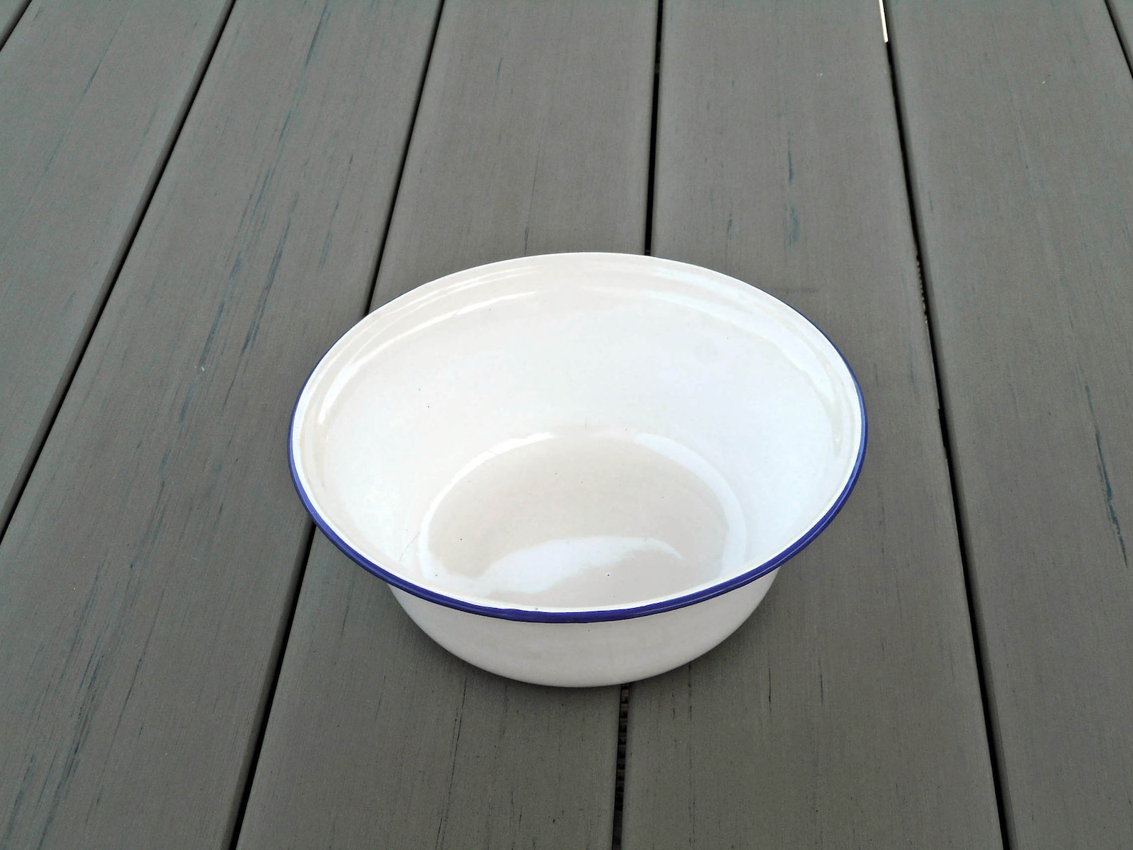 Vintage Metal Dish White Enamel Mixing Bowl Round Dish Soup Etsy