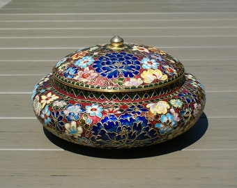 Large Ornate Cloisonné Box: Floral Filigree Antique round Chest