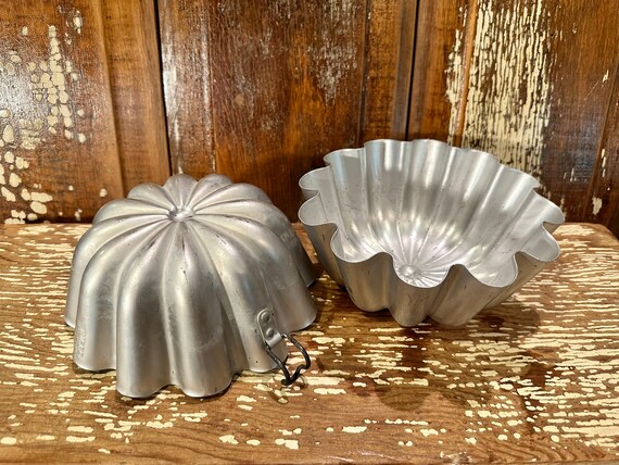 Silver Fluted Round Cake Pan vintage Metal Cake Pan set of 2 jello