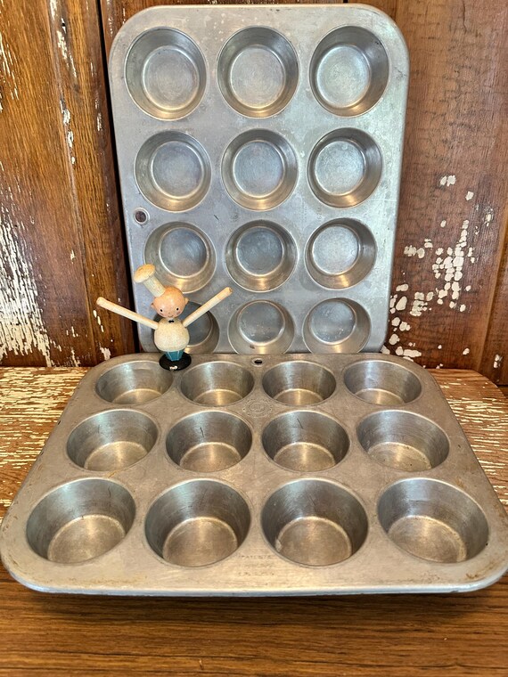 Vintage Aluminum Muffin Tins,set of 2,mirro,uap,metal Bakeware
