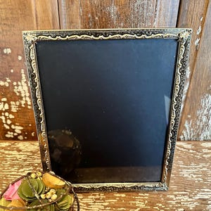 Marco de fotos dorado ornamentado, 8x10, base con patas, marco de mesa, esquinas con diseño de volutas, marco dorado victoriano brillante, frontal de cristal, día de la boda