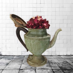 Green distressed coffee pot,percolator,Cardella,11&quot; high tea pot,farmhouse flower vase,rustic kitchen decor,rolling pin storage,utensils