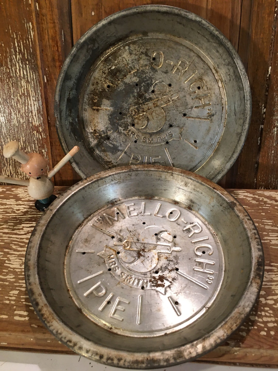 Mello Rich Mrs. Smiths 9 Metal Pie Tin,vintage Pie Plate,set of 2,metal
