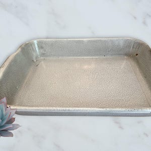 Forma de esmalte cinza, forma de lasanha, forma de bolo, 15x11, assadeira, utensílios de esmalte, utensílios de cozinha de esmalte, prato fundo, armazenamento de cozinha, casa de fazenda, utensílios de granito enferrujado e lascado