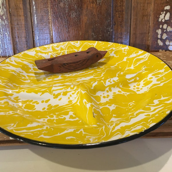 Yellow and white marbled enamel dinner plate,11" round,camping,picnic,enamelware,divided dish,rustic,farmhouse,kitchen decor