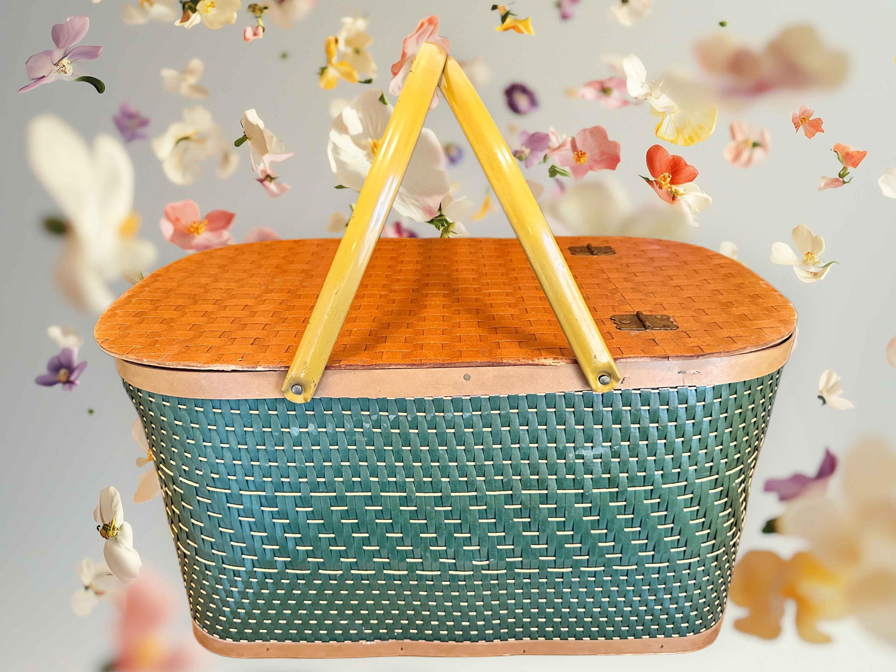 その他 vintage hawkeye picnic basket Vintage Hawkeye Picnic Basket - Vintage Marketplace Fort Collins