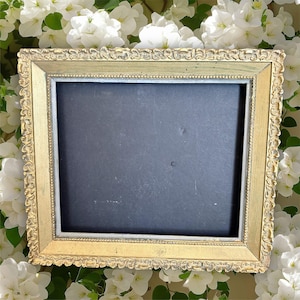 Gold tone ornate wood frame gesso,no glass,16x14,gallery wall, holds 11x13 print,antique picture frame,floral,elegant,hollywood regency