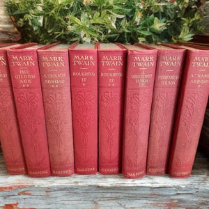 Mark Twain book set,1899-1907,set of 8,Authors National Edition,Pudd n Head Wilson,Gilded Age,Tramp Abroad,illustrated,red,worn
