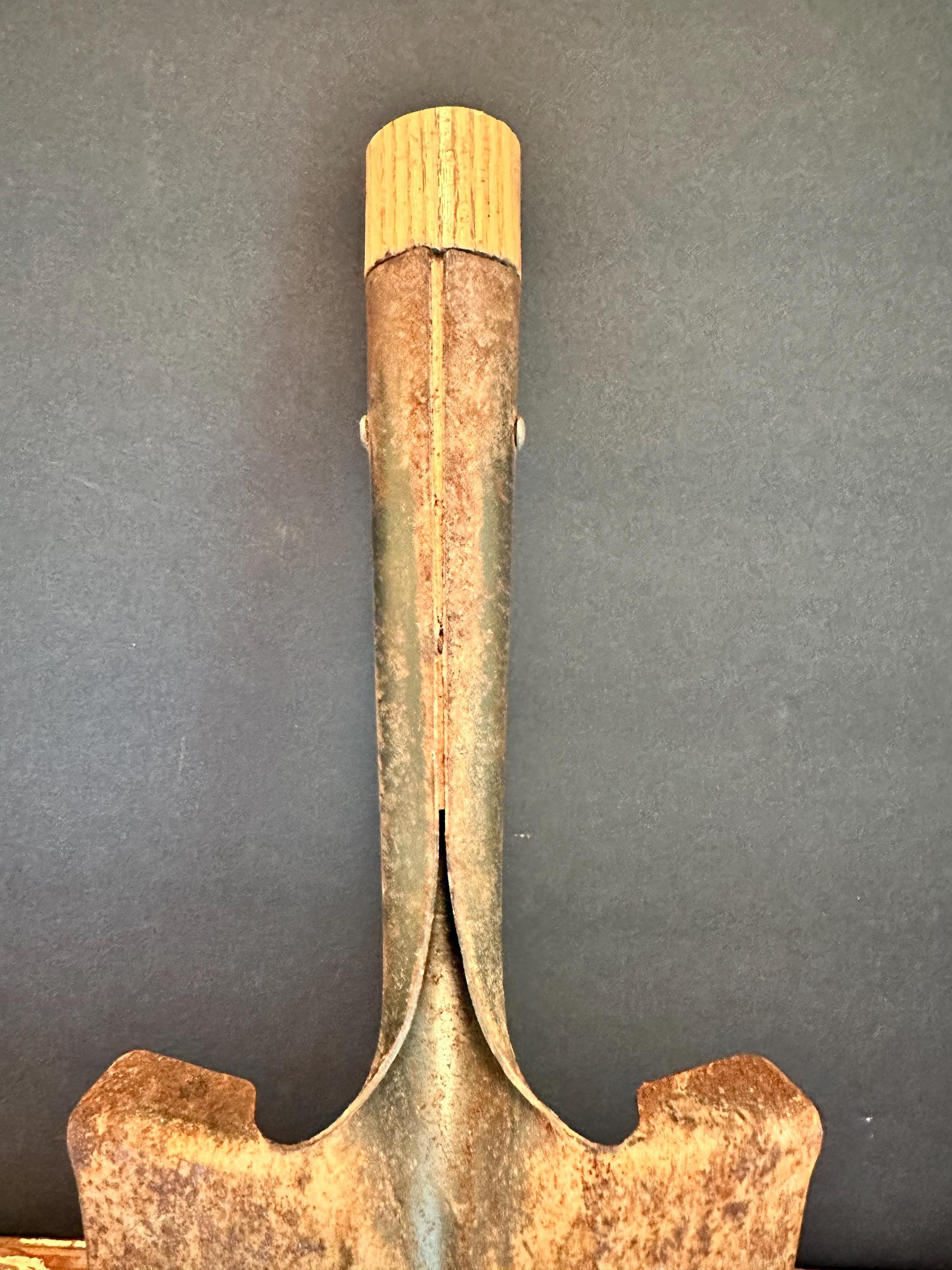 Antique Rusty Shovel Head,wood Handle,garden,outdoor Tool,rustic