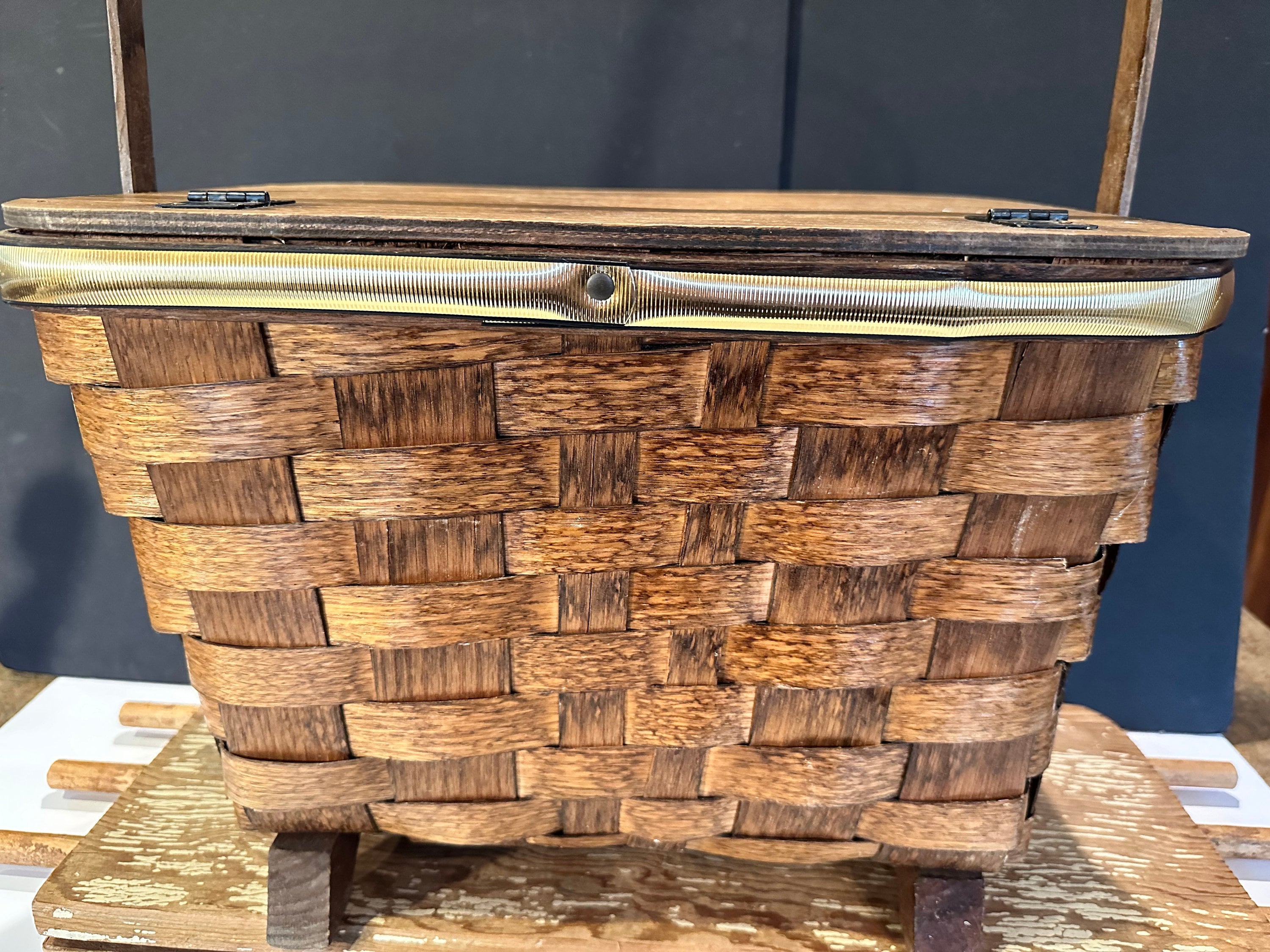 Basket Ville ヴィンテージバスケット Basketville Eagle Wicker Basket,lid,handle,large,16x12x11,putney