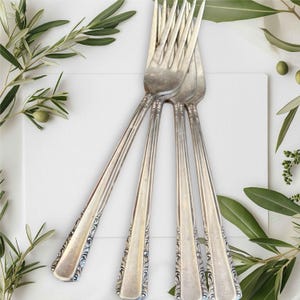 Tarnished Silverplate dinner forks,set of 4,early 1900s,Holmes Edwards Inlaid,ornate,victorian,fancy handle silver fork,wedding day,matching
