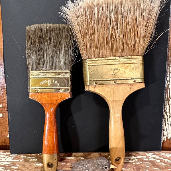 Light Wood handle paint brushes,set of 2,brown bristles,10"-11" long,distressed,old paint brush,