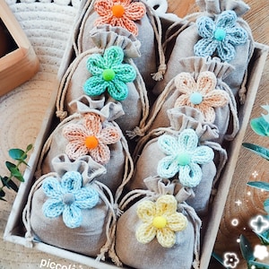 Sacchetto per confetti, fiori in tricotin, in juta e cotone, bomboniere per battesimo, nascita, matrimonio, compleanno, baby shower