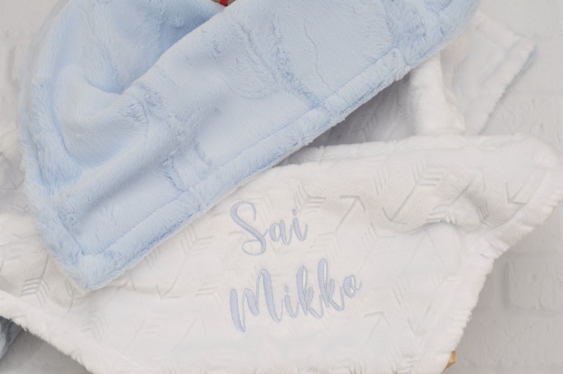 Powder Blue Personalized Minky Baby Blanket-Blue Girl Blanket-Personalized boy blue blanket-White Arrow blanket-Newborn-gift-Baby shower zdjęcie 4