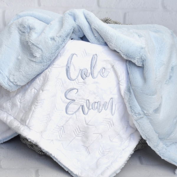 Powder Blue Personalized Minky Baby Blanket-Blue Girl Blanket-Personalized boy blue blanket-White Arrow blanket-Newborn-gift-Baby shower