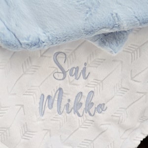 Powder Blue Personalized Minky Baby Blanket-Blue Girl Blanket-Personalized boy blue blanket-White Arrow blanket-Newborn-gift-Baby shower zdjęcie 5