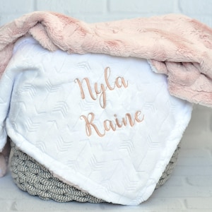 Rose Gold Personalized Minky Baby Blanket Baby Girl Blanket Personalized Baby blanket White Arrow blanket Monogram Blanket Newborn Arrow / Rose Gold