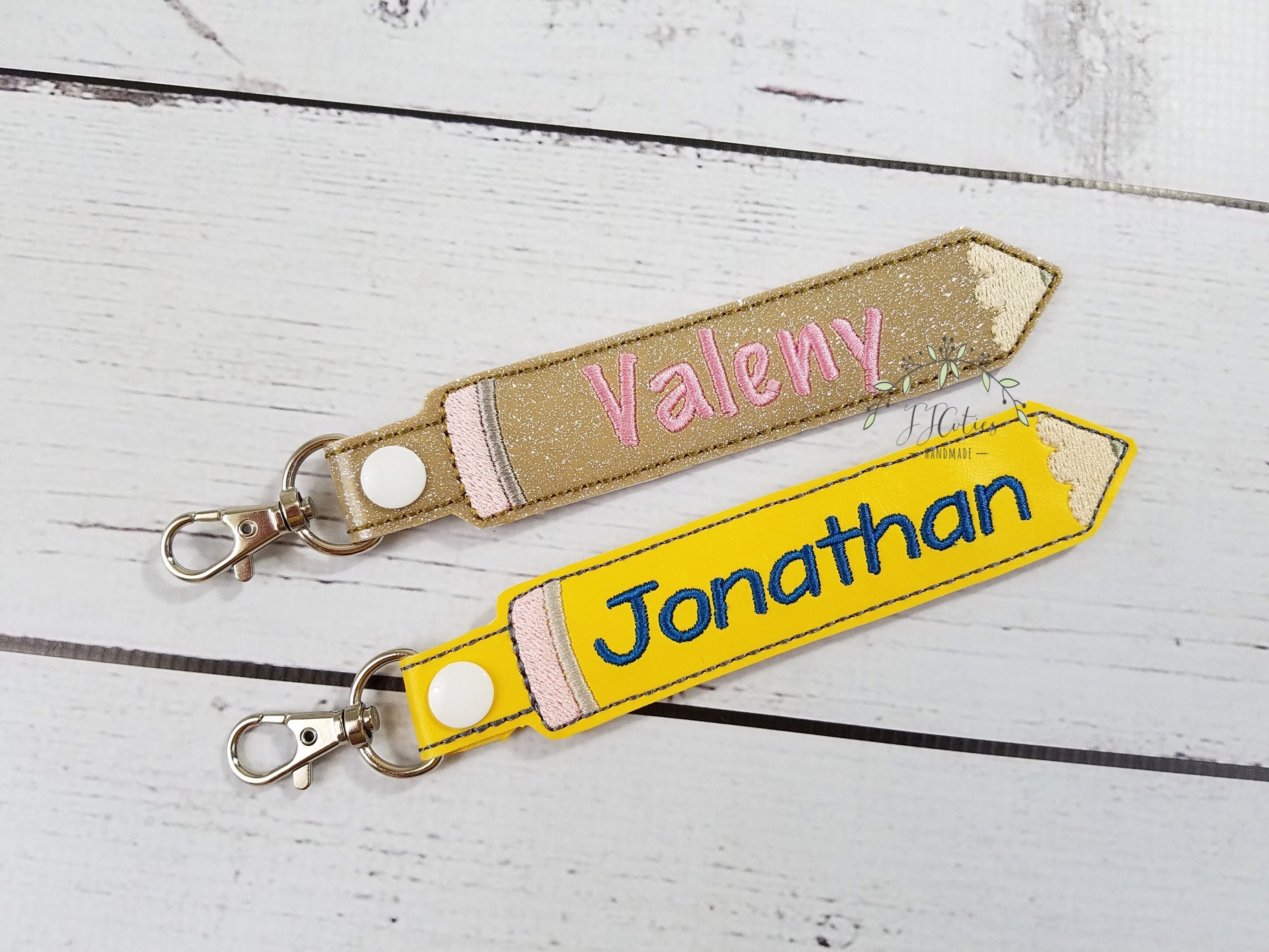 Personalized Name Tags for Bags, Backpack Tags, Sports Teams Bag Tags,  Gifts Under 20, Name Keychain, Personalized Bag Tag, Kids Bag Tag -   Denmark