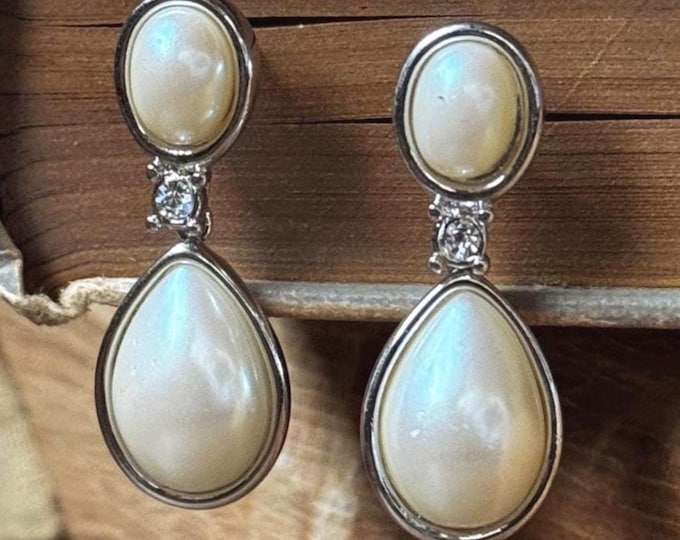 Vintage Pearl Drops