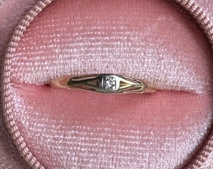 Antique Art Deco Diamond Solitaire