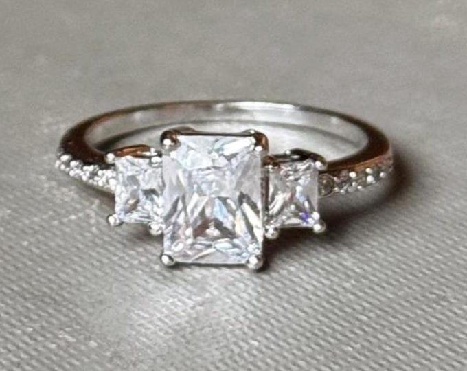 Vintage Trilogy Ring