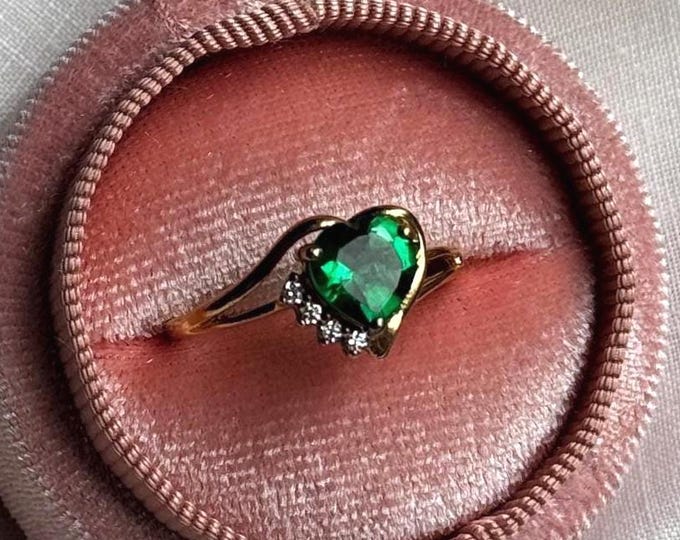 Vintage Green Heart Ring