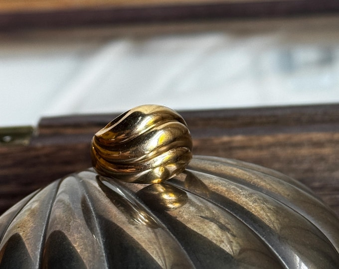 Vintage Wavy Cigar Dome
