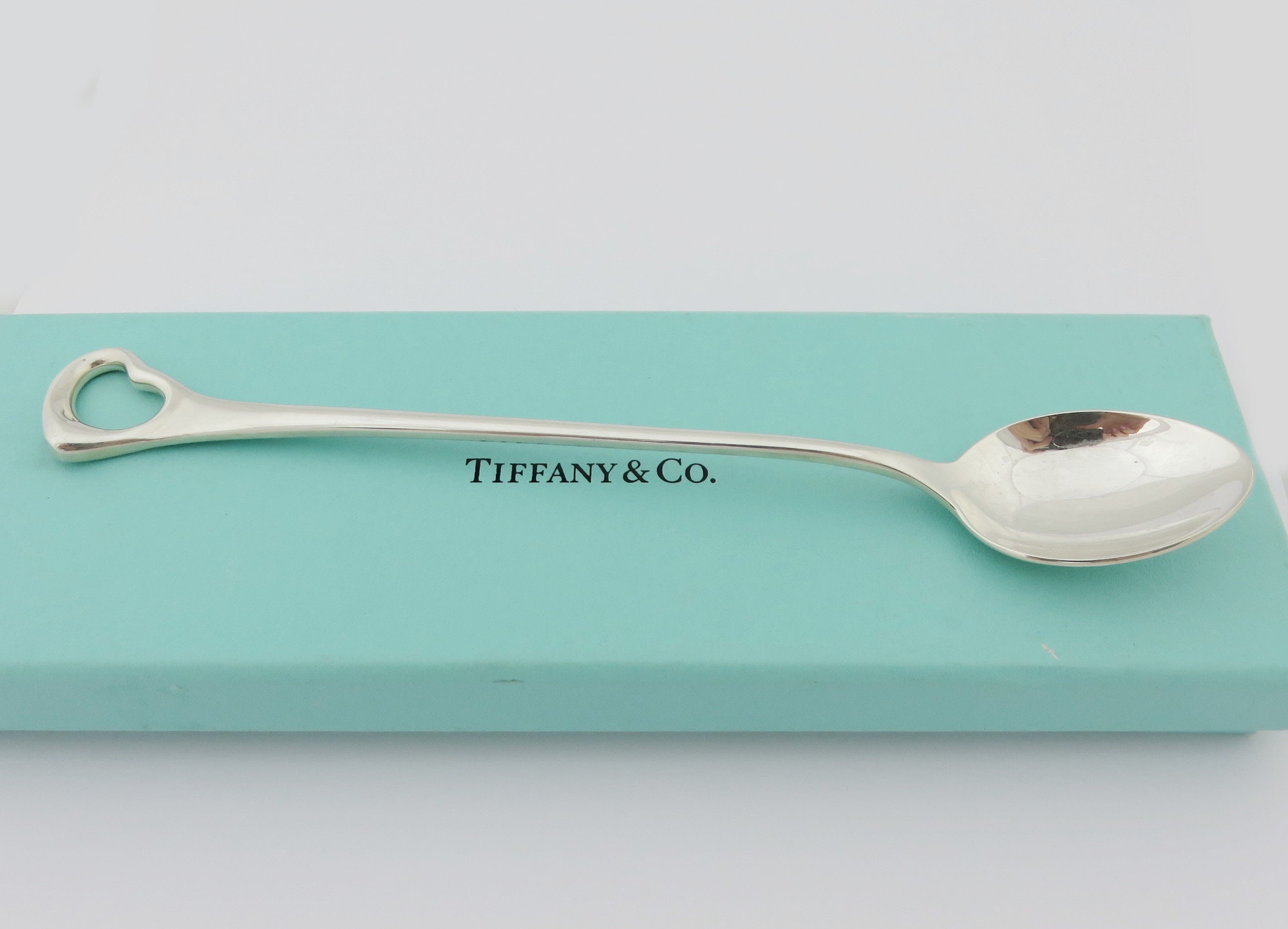 Elsa Peretti® Open Heart child's spoon in sterling silver.