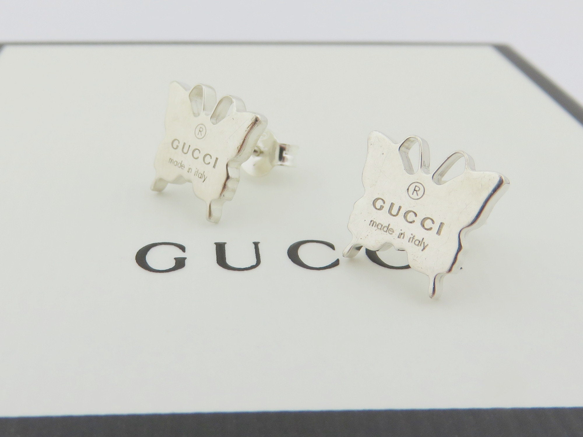 925 Sterling Silver Interlocking G Earrings With Engraved Pattern | GUCCI®  US