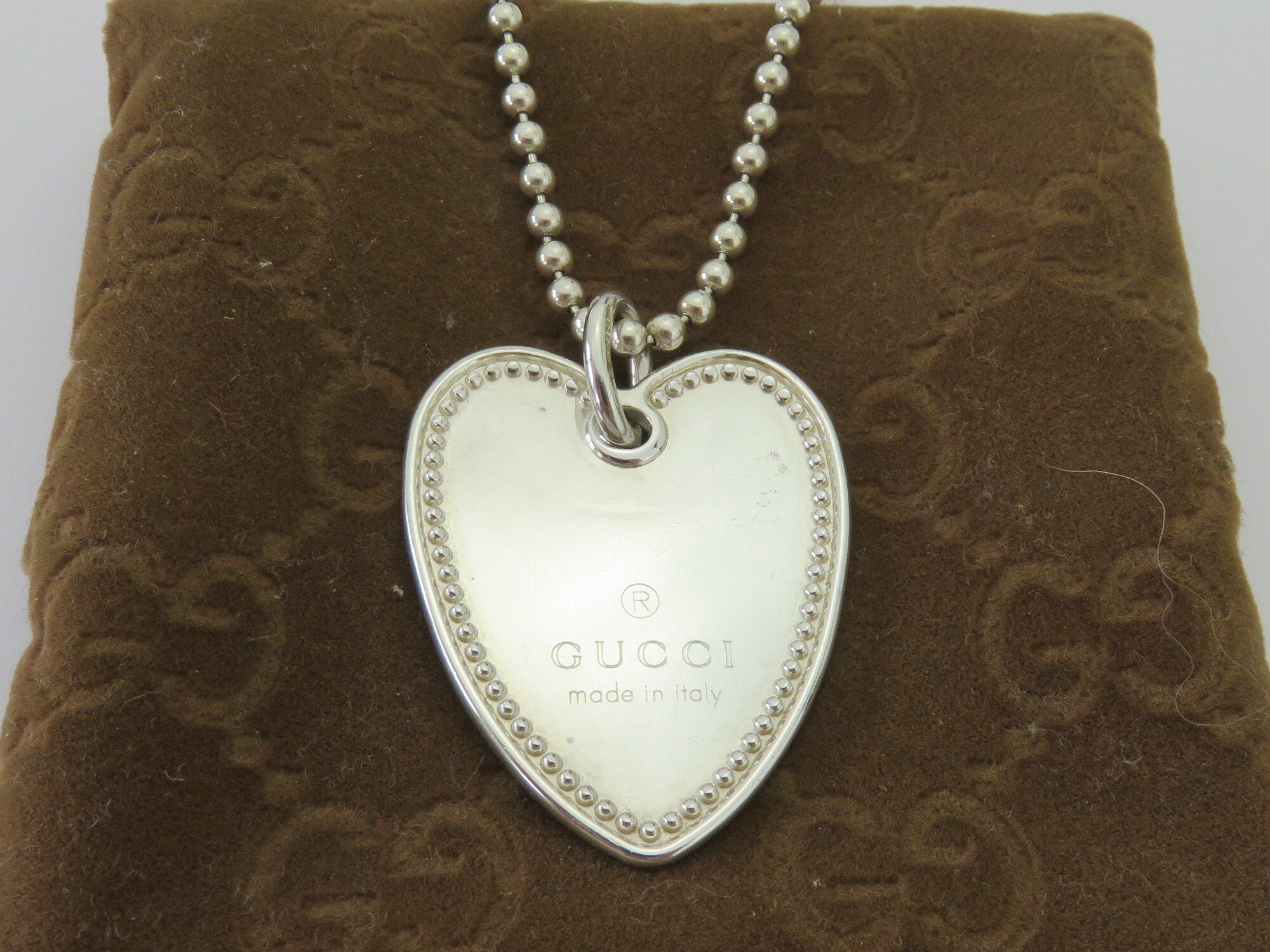 Gucci heart on sale tag necklace