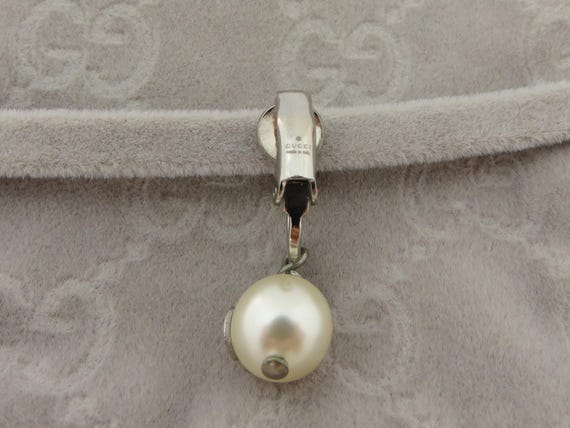 Gucci Silver Tone Metal Crystal Interlocking G Pearl Dangle