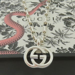 Gucci Sterling Silver Interlocking G Oval Link Pendant Necklace