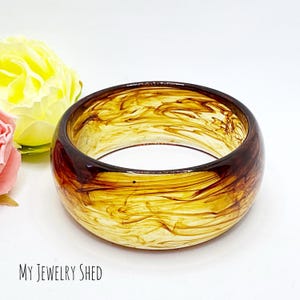 Tortoise Style Swirl Resin Bangle Bracelet, Chunky Bangle, Boho Retro Jewelry, Modern Style, Brown Acrylic Bracelet, Birthday Gift for Her